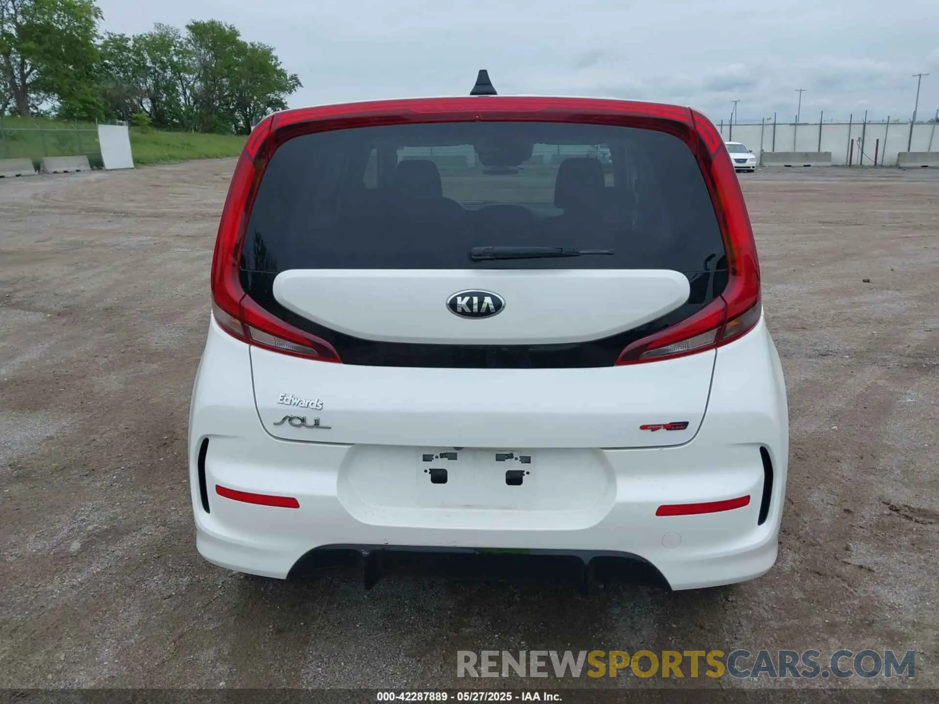 17 fotografías del automóvil dañado KNDJ63AU5M7133145 KIA SOUL 2021