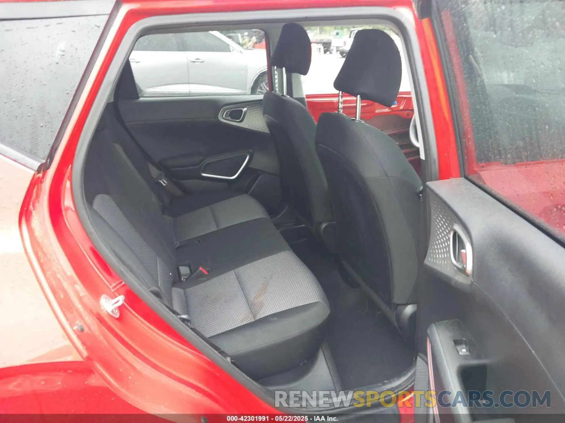 8 fotografías del automóvil dañado KNDJ23AU0N7162694 KIA SOUL 2022