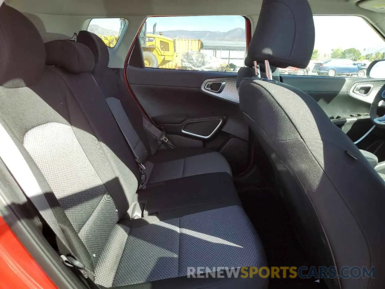 10 fotografías del automóvil dañado KNDJ23AU0N7183707 KIA SOUL 2022