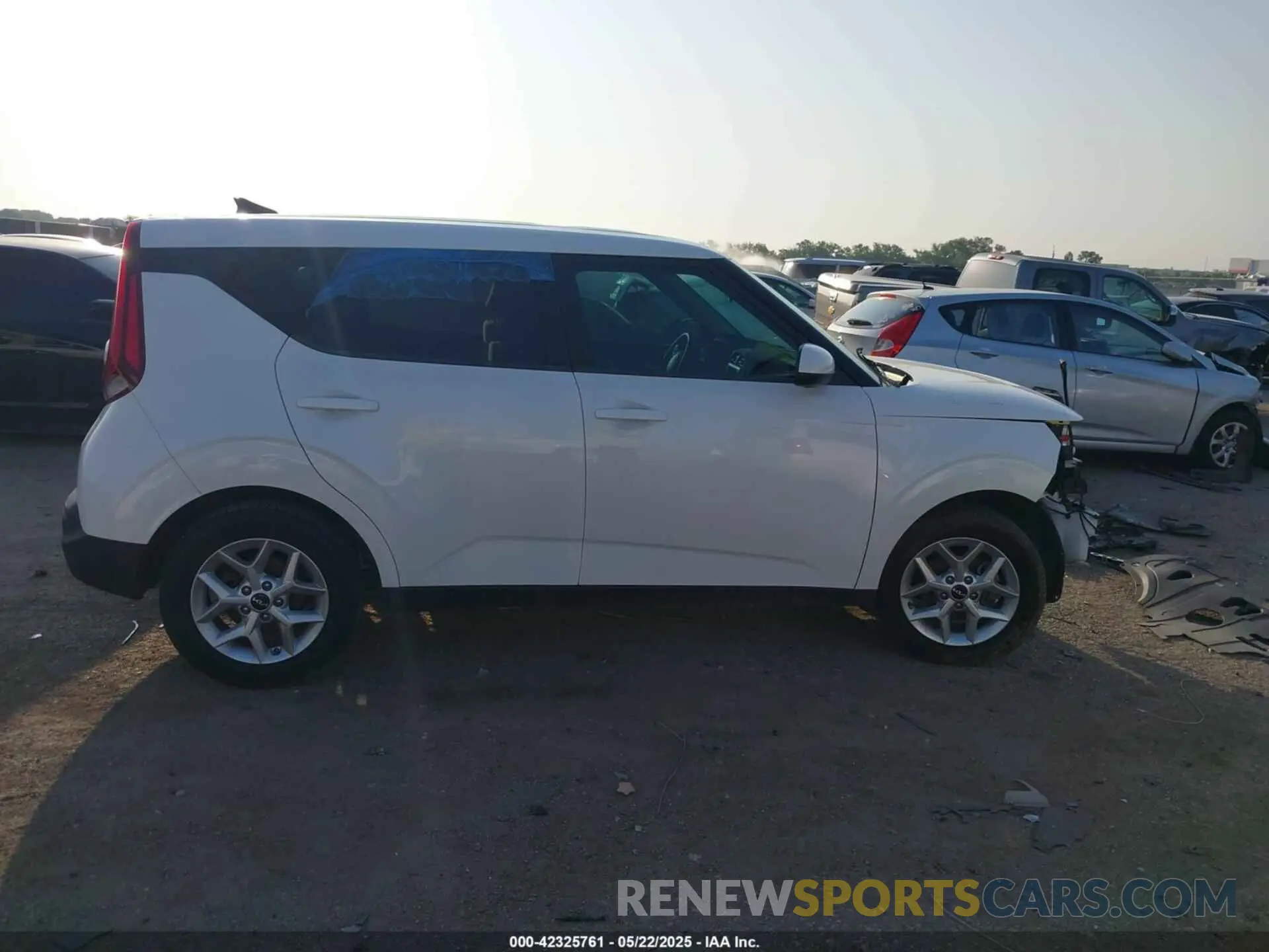 14 fotografías del automóvil dañado KNDJ23AU1N7165507 KIA SOUL 2022