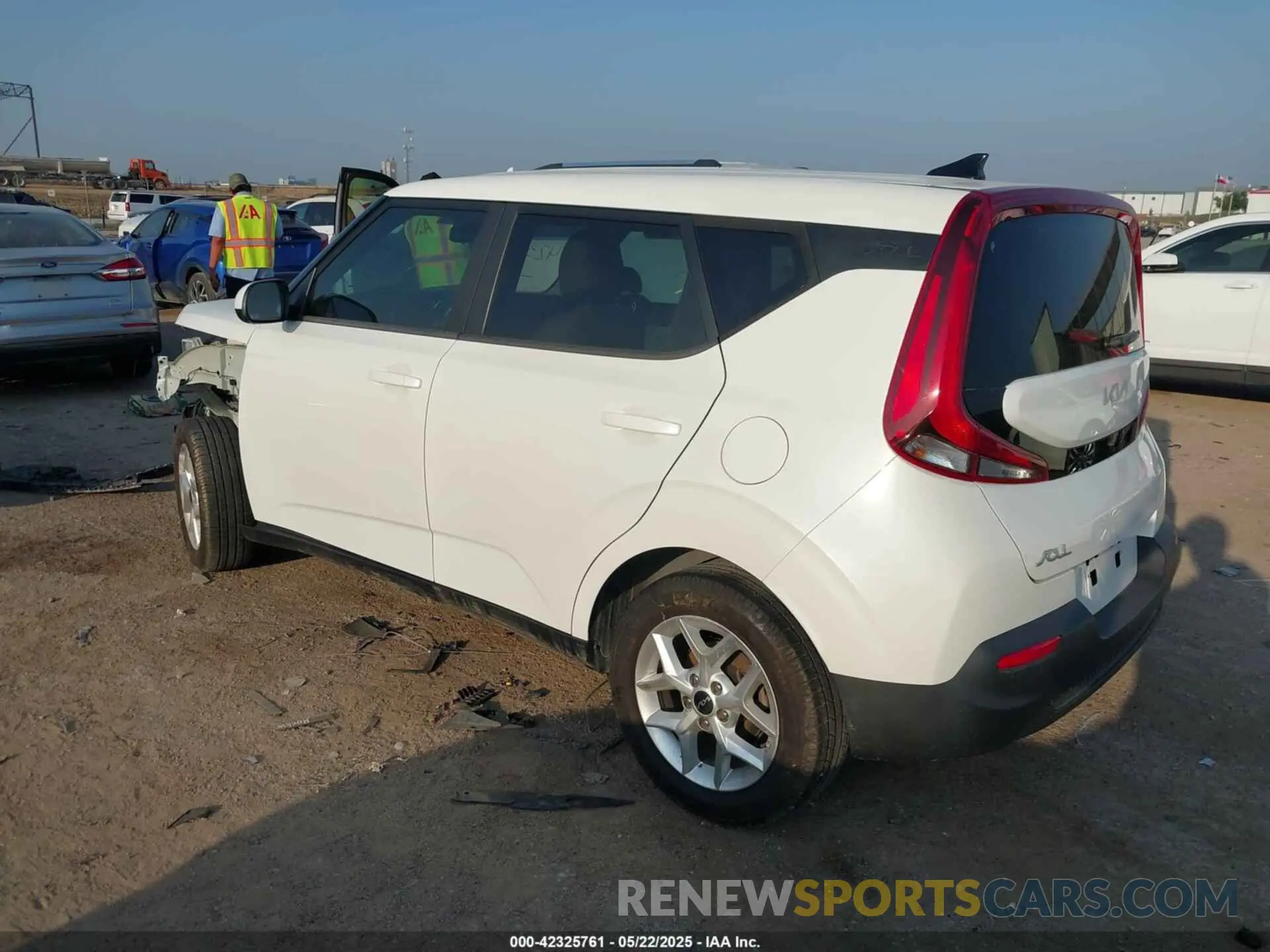 3 fotografías del automóvil dañado KNDJ23AU1N7165507 KIA SOUL 2022