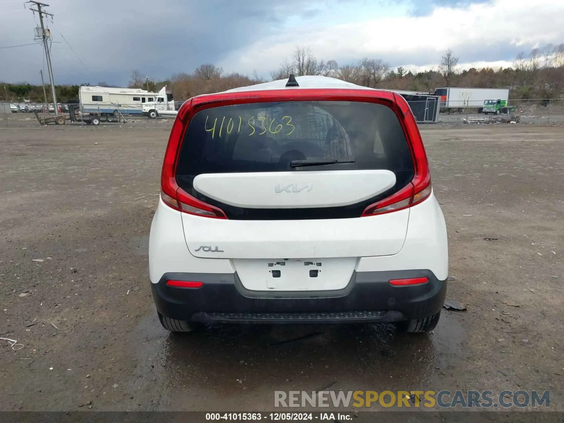 17 fotografías del automóvil dañado KNDJ23AU1N7173784 KIA SOUL 2022