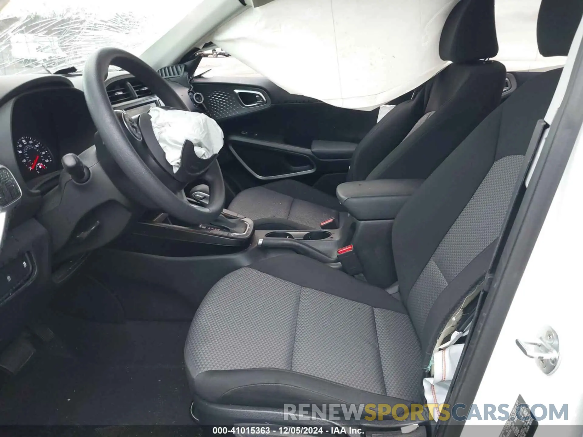 5 fotografías del automóvil dañado KNDJ23AU1N7173784 KIA SOUL 2022