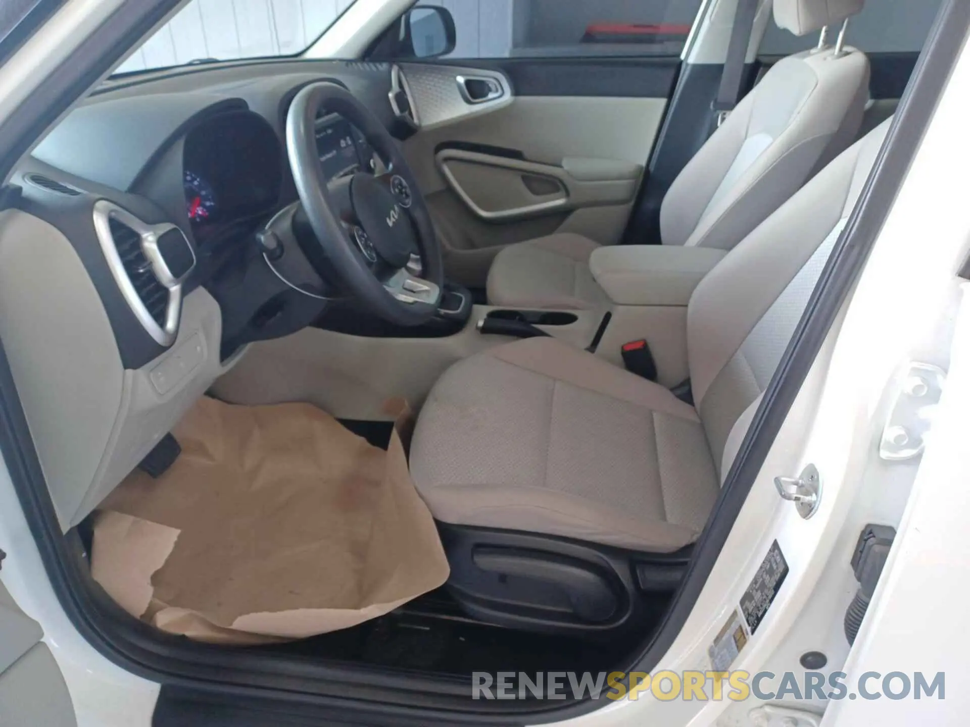 17 fotografías del automóvil dañado KNDJ23AU1N7181111 KIA SOUL 2022