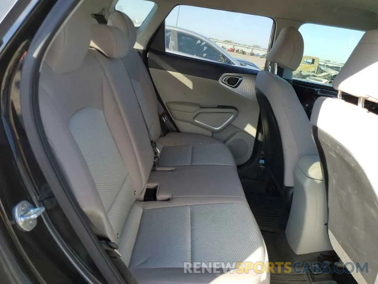10 fotografías del automóvil dañado KNDJ23AU2N7178718 KIA SOUL 2022