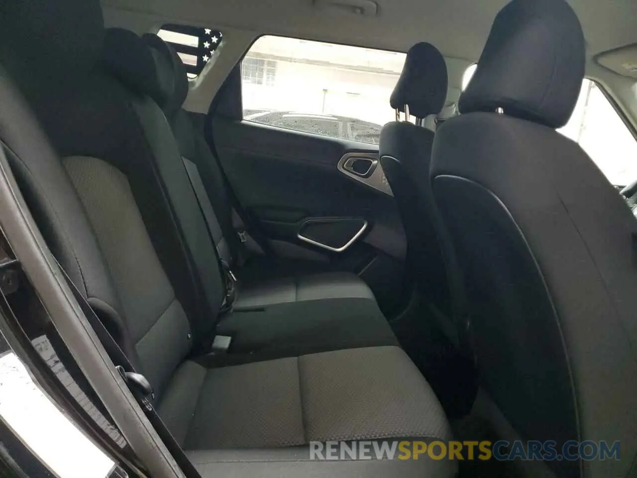 11 fotografías del automóvil dañado KNDJ23AU2N7182509 KIA SOUL 2022