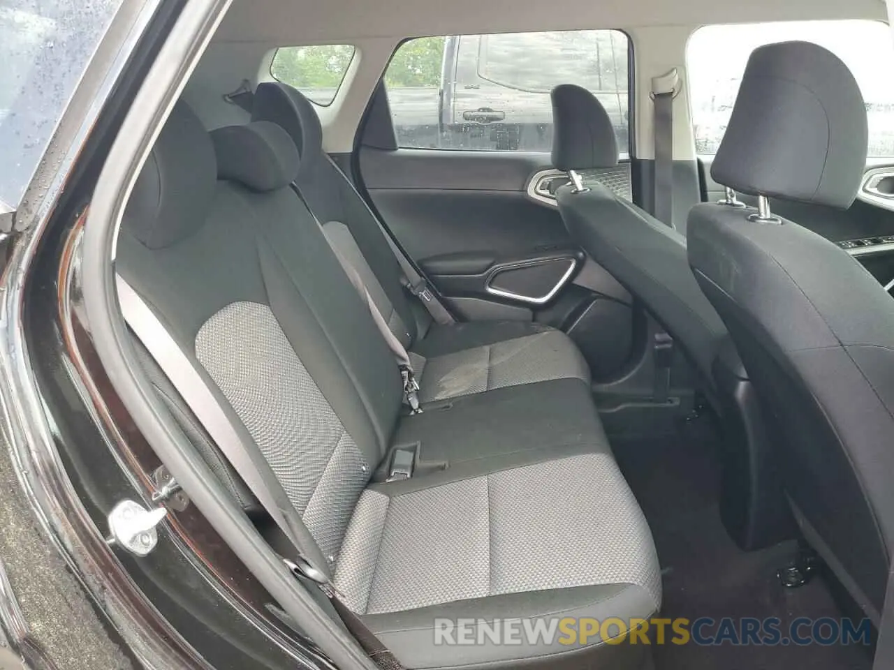 11 fotografías del automóvil dañado KNDJ23AU2N7800363 KIA SOUL 2022