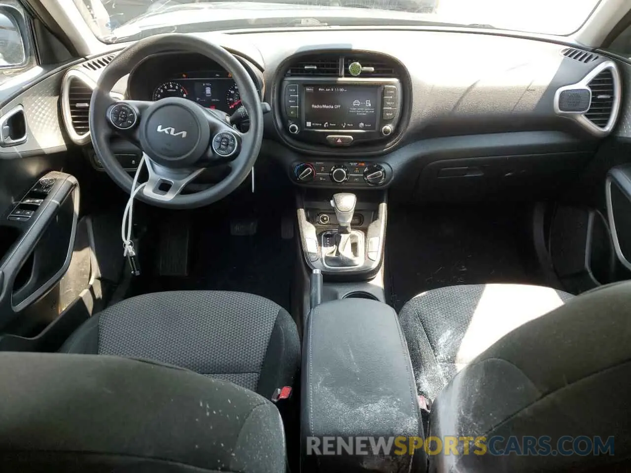 8 fotografías del automóvil dañado KNDJ23AU3N7161829 KIA SOUL 2022
