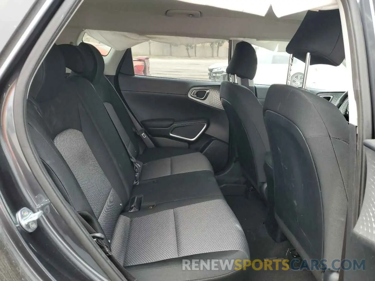11 fotografías del automóvil dañado KNDJ23AU3N7801750 KIA SOUL 2022
