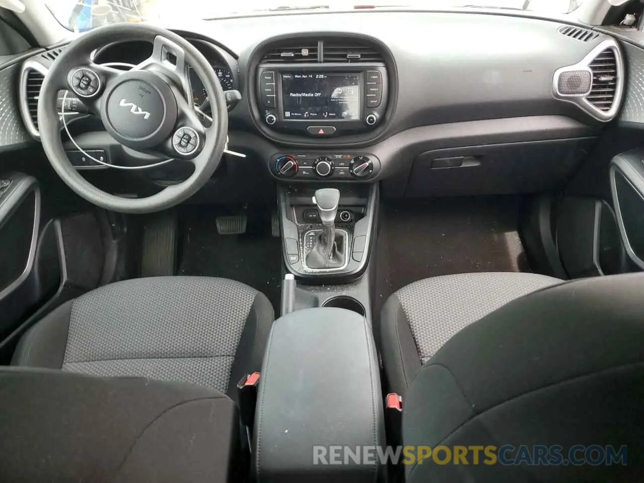8 fotografías del automóvil dañado KNDJ23AU3N7801750 KIA SOUL 2022