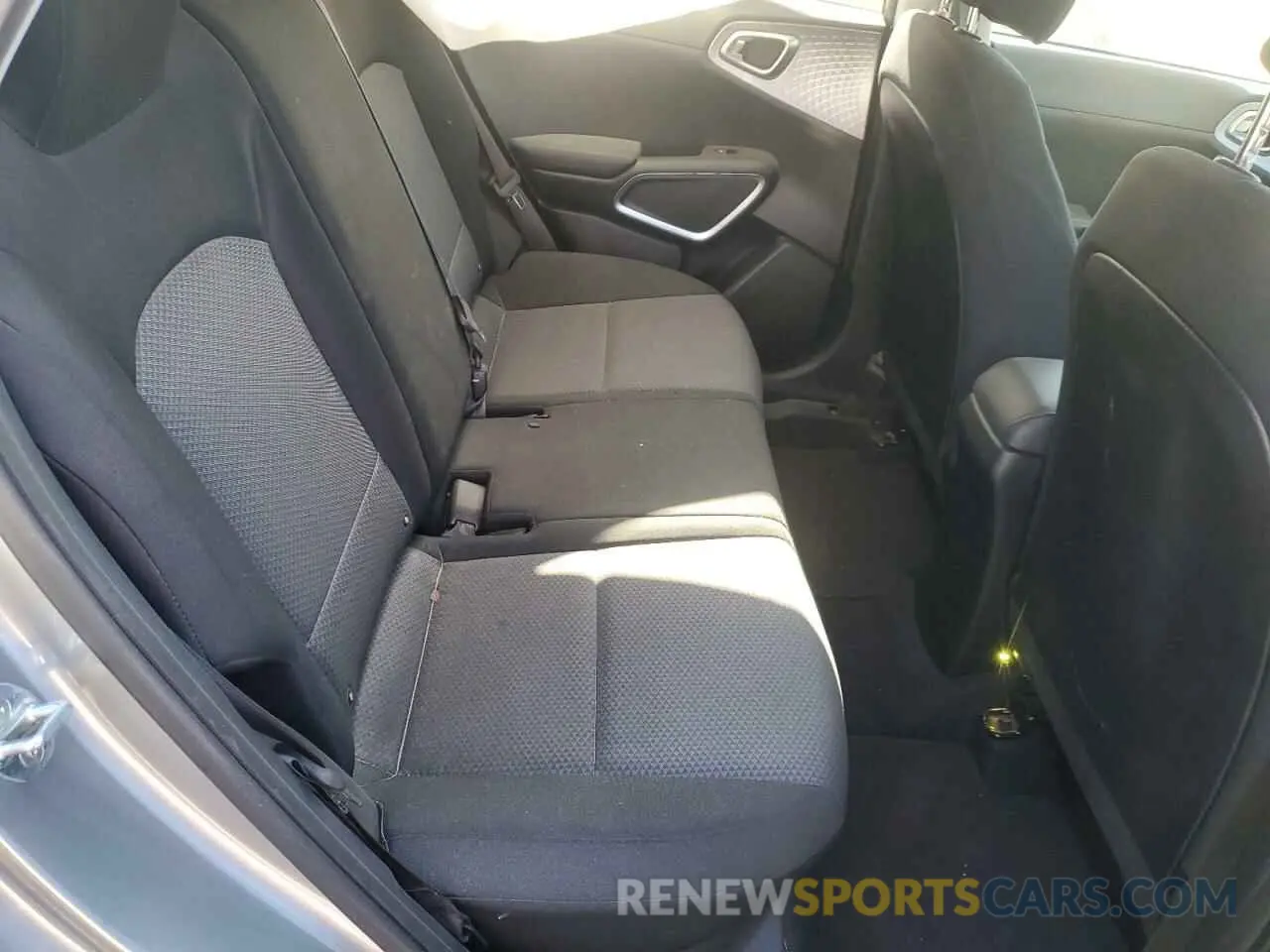 11 fotografías del automóvil dañado KNDJ23AU3N7808231 KIA SOUL 2022