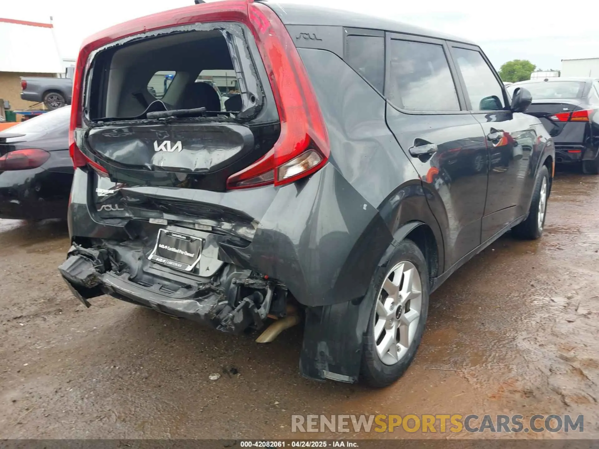 4 fotografías del automóvil dañado KNDJ23AU3N7810674 KIA SOUL 2022