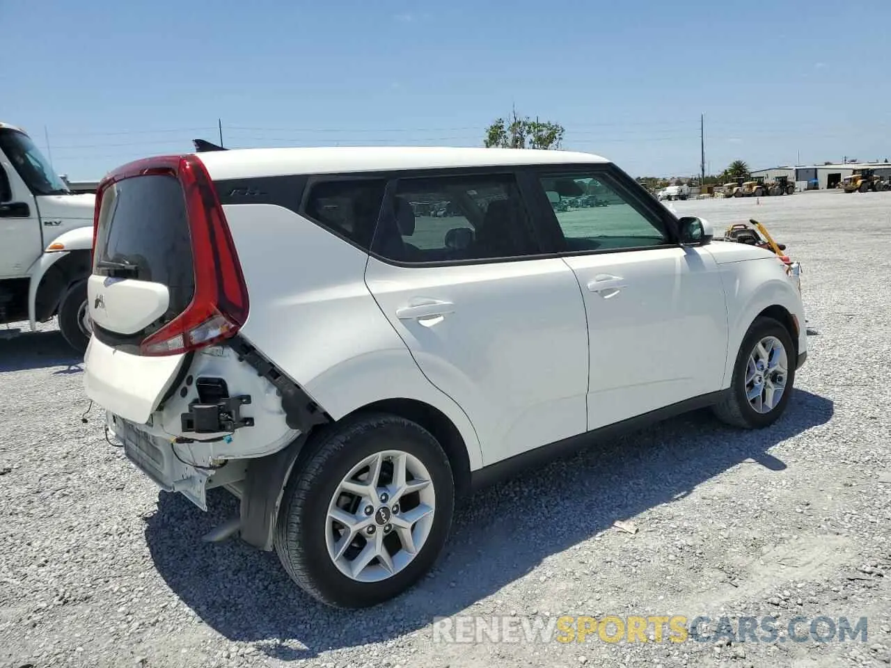 3 fotografías del automóvil dañado KNDJ23AU3N7836496 KIA SOUL 2022