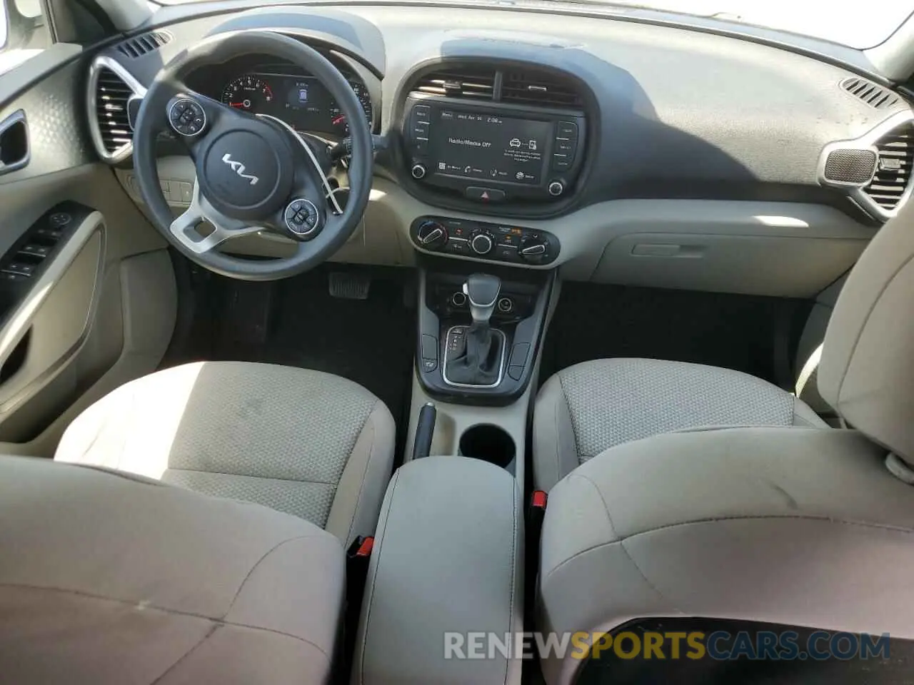 8 fotografías del automóvil dañado KNDJ23AU3N7836496 KIA SOUL 2022