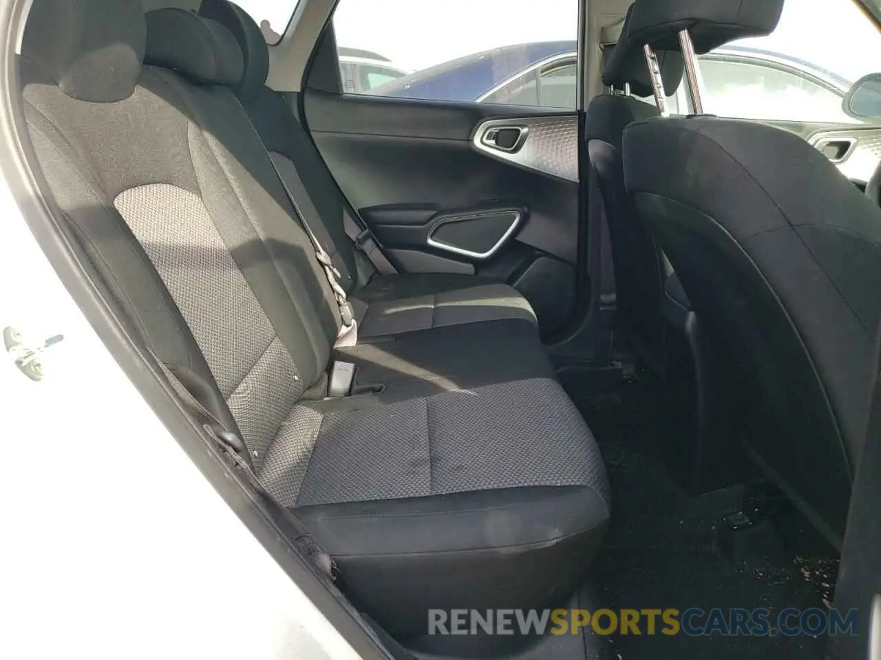 10 fotografías del automóvil dañado KNDJ23AU4N7156980 KIA SOUL 2022