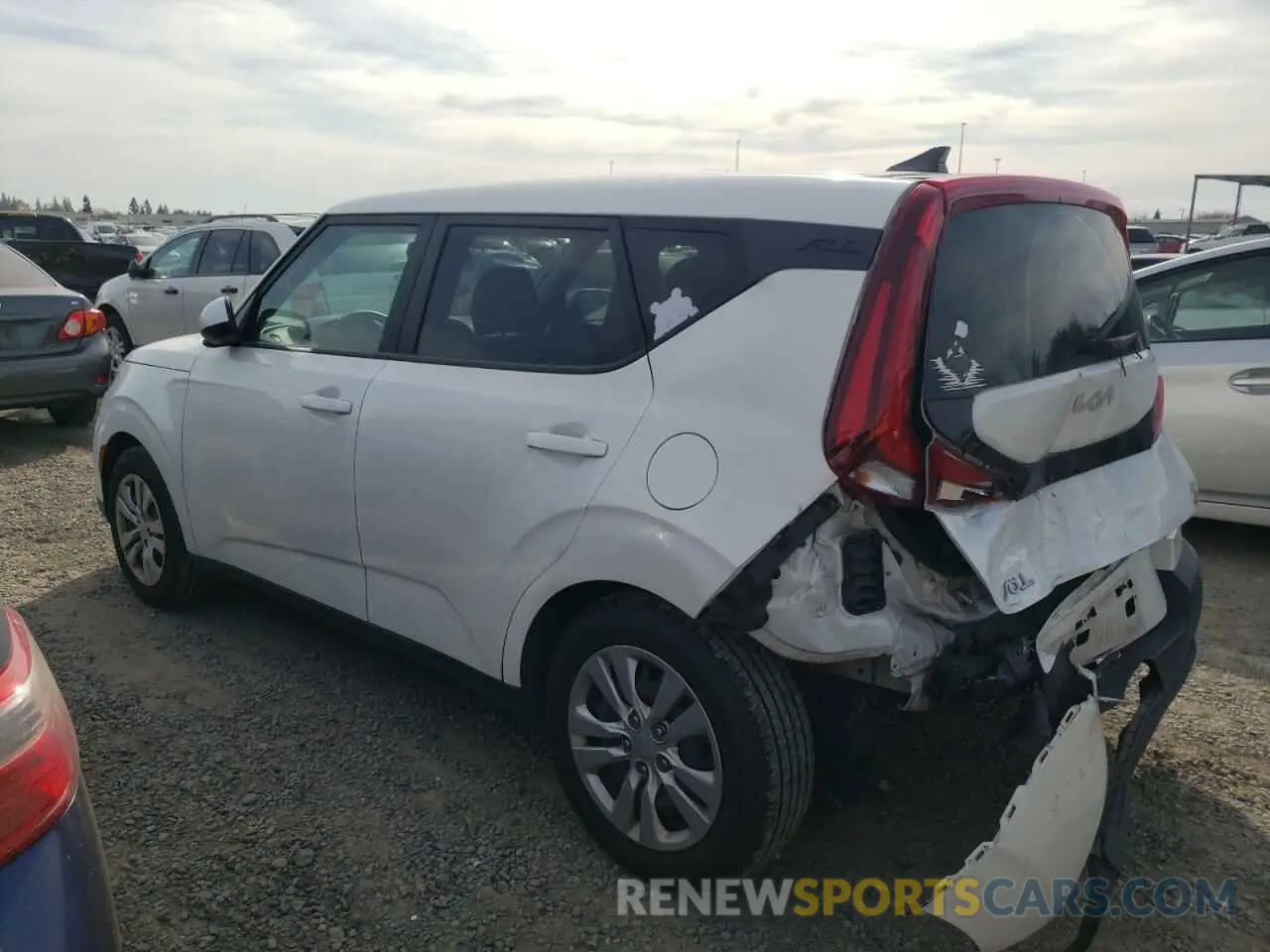 2 fotografías del automóvil dañado KNDJ23AU4N7156980 KIA SOUL 2022