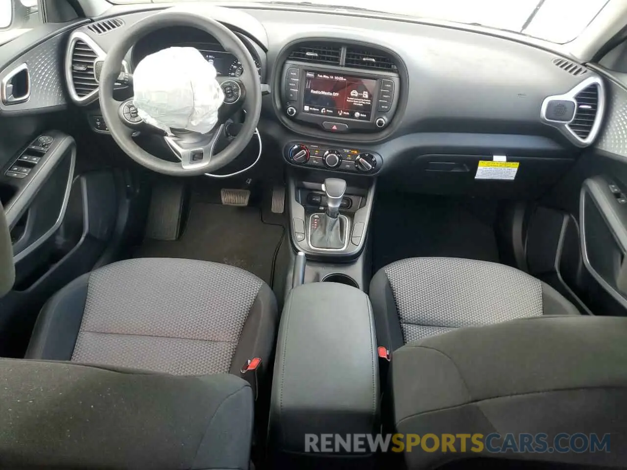 8 fotografías del automóvil dañado KNDJ23AU4N7179546 KIA SOUL 2022