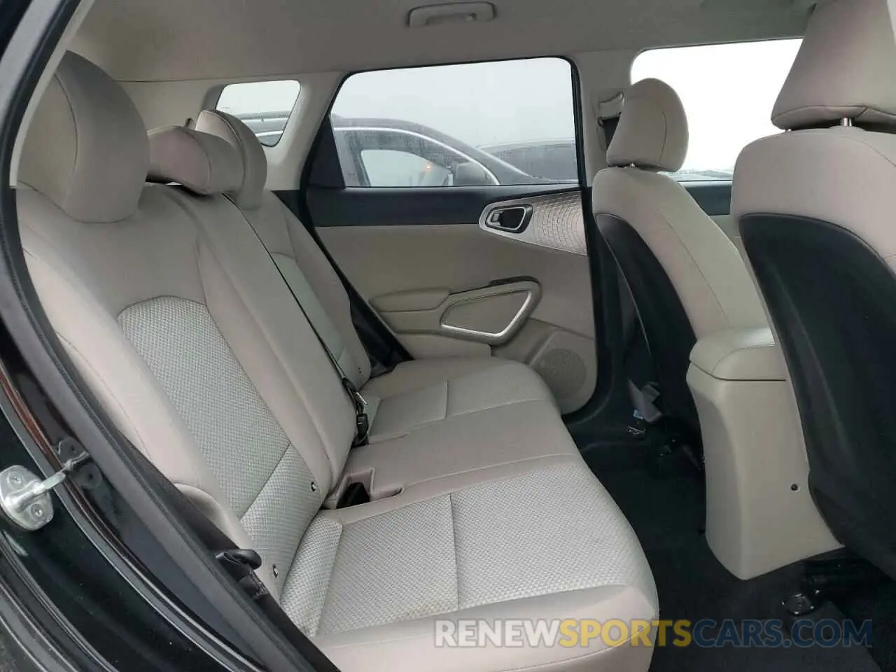 10 fotografías del automóvil dañado KNDJ23AU4N7183659 KIA SOUL 2022