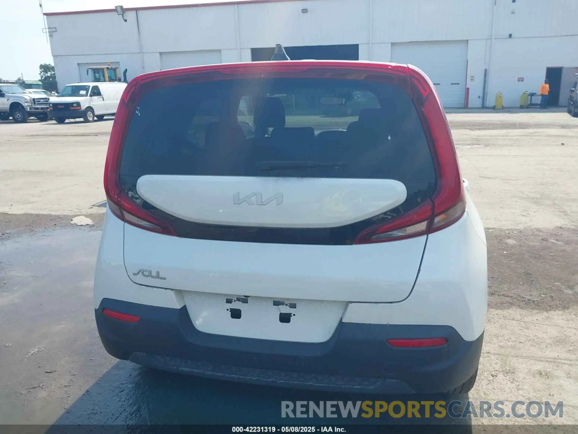 16 fotografías del automóvil dañado KNDJ23AU5N7155885 KIA SOUL 2022