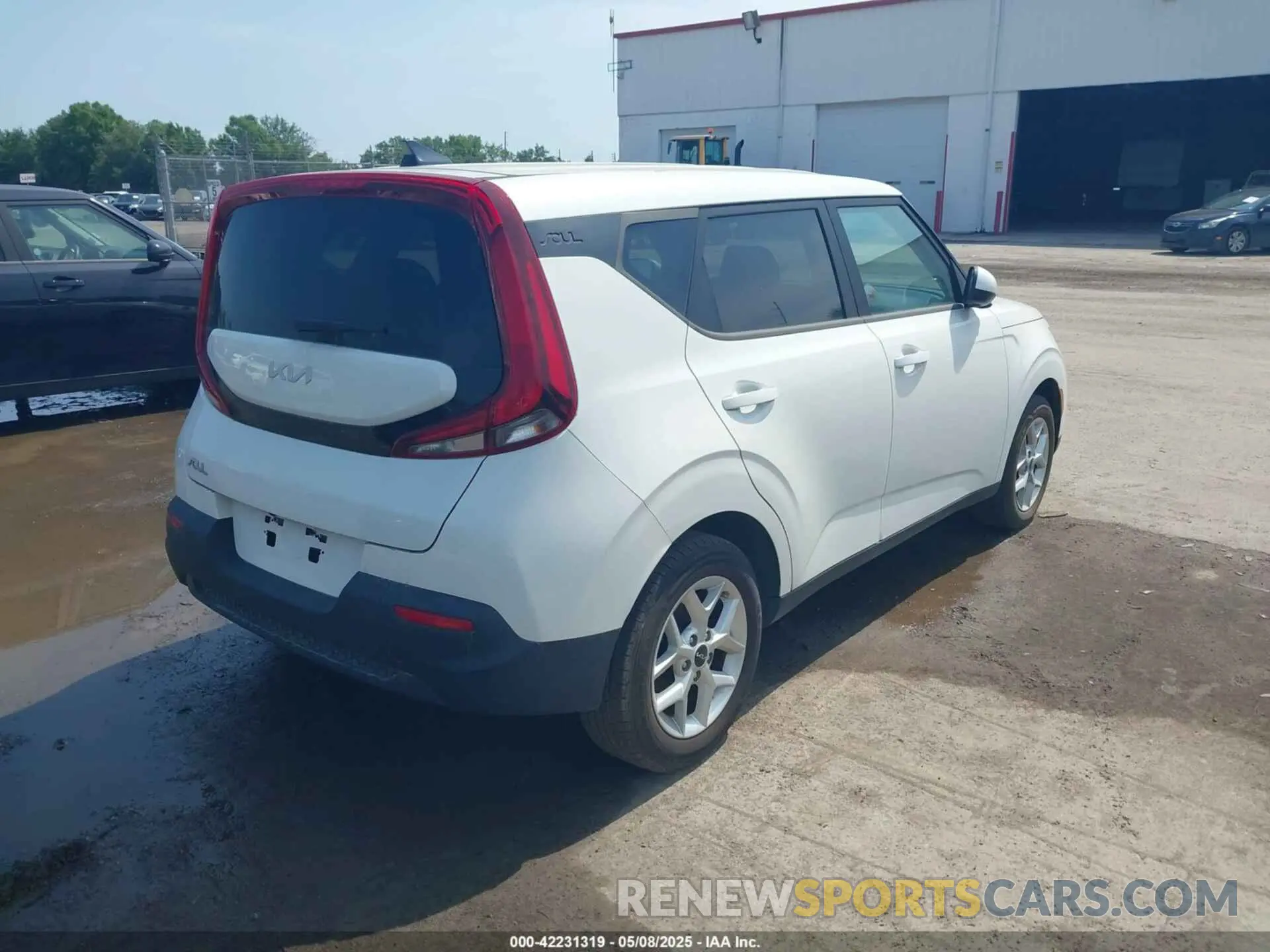 4 fotografías del automóvil dañado KNDJ23AU5N7155885 KIA SOUL 2022