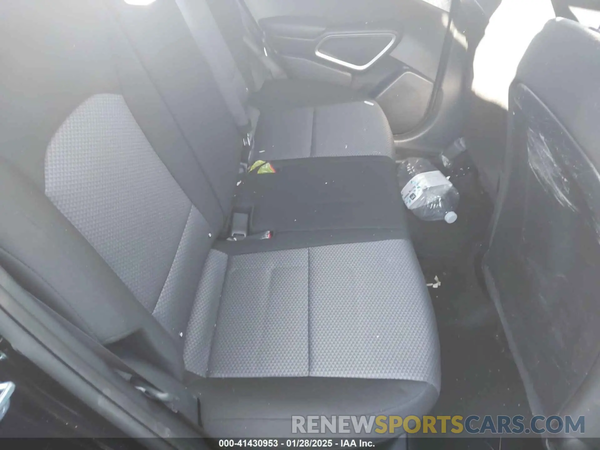 8 fotografías del automóvil dañado KNDJ23AU5N7182097 KIA SOUL 2022