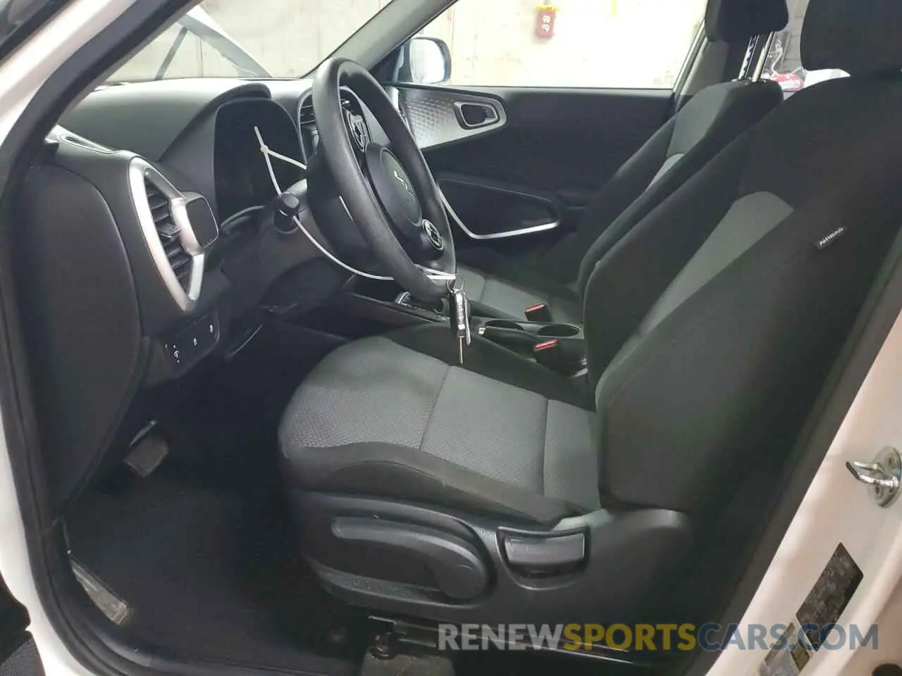 7 fotografías del automóvil dañado KNDJ23AU5N7182536 KIA SOUL 2022