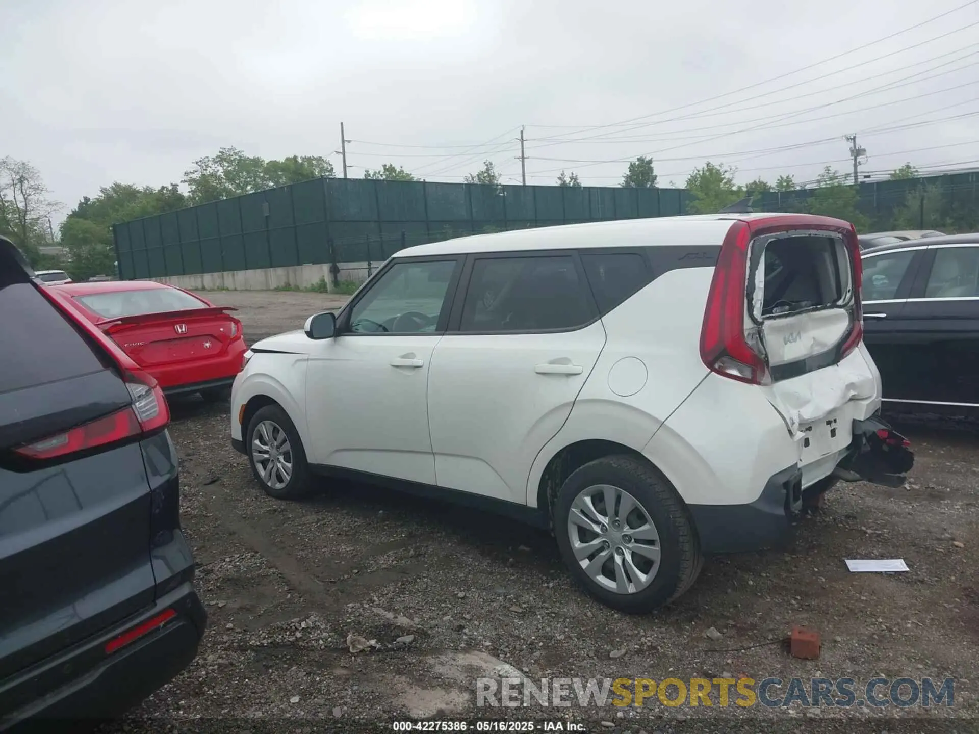 14 fotografías del automóvil dañado KNDJ23AU5N7812393 KIA SOUL 2022