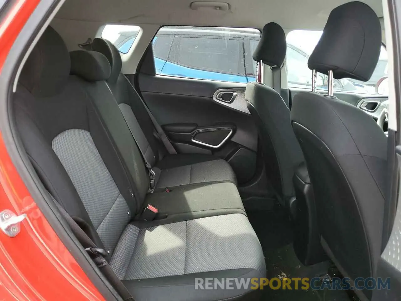 11 fotografías del automóvil dañado KNDJ23AU6N7183601 KIA SOUL 2022