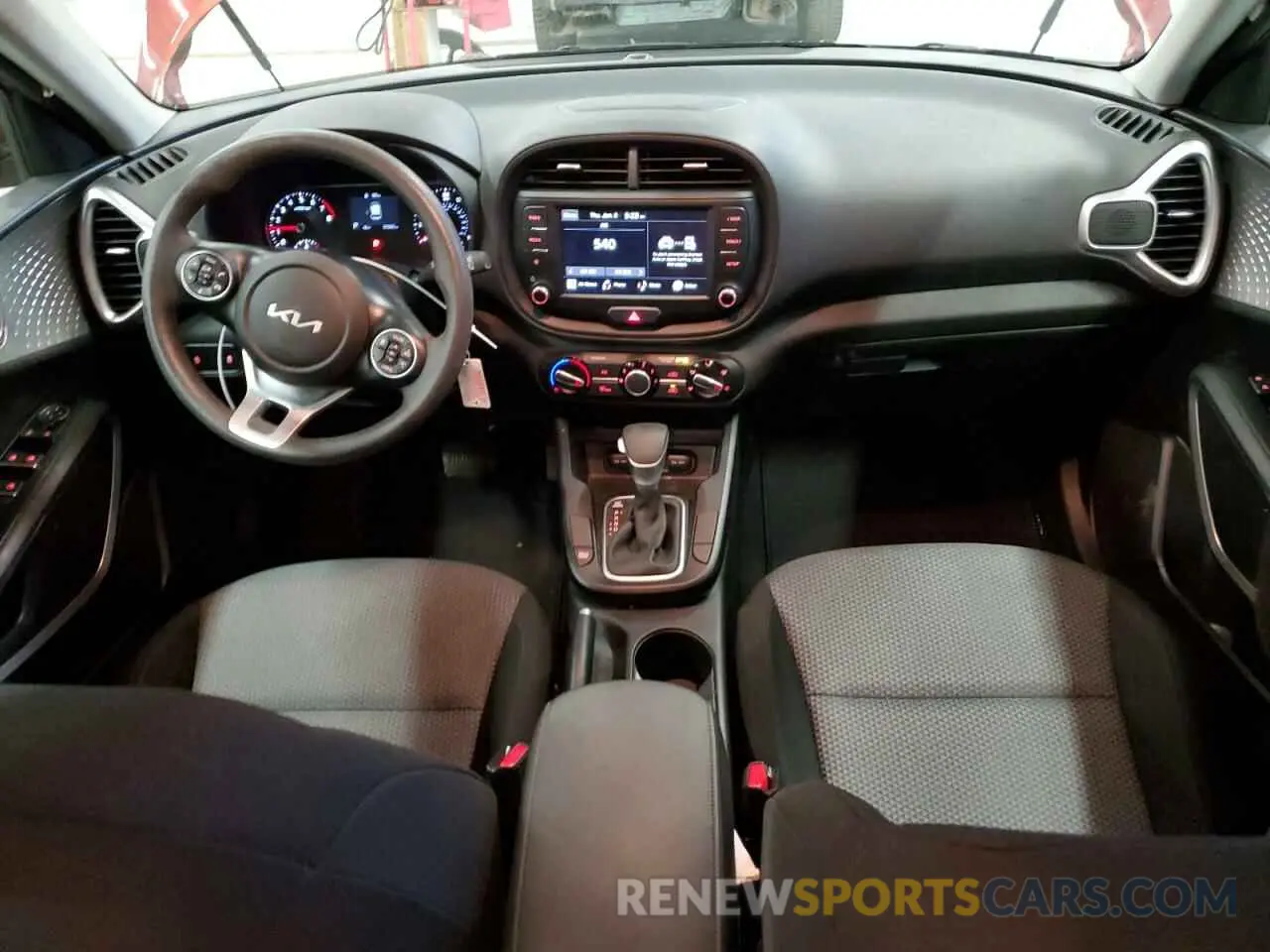 8 fotografías del automóvil dañado KNDJ23AU6N7837528 KIA SOUL 2022