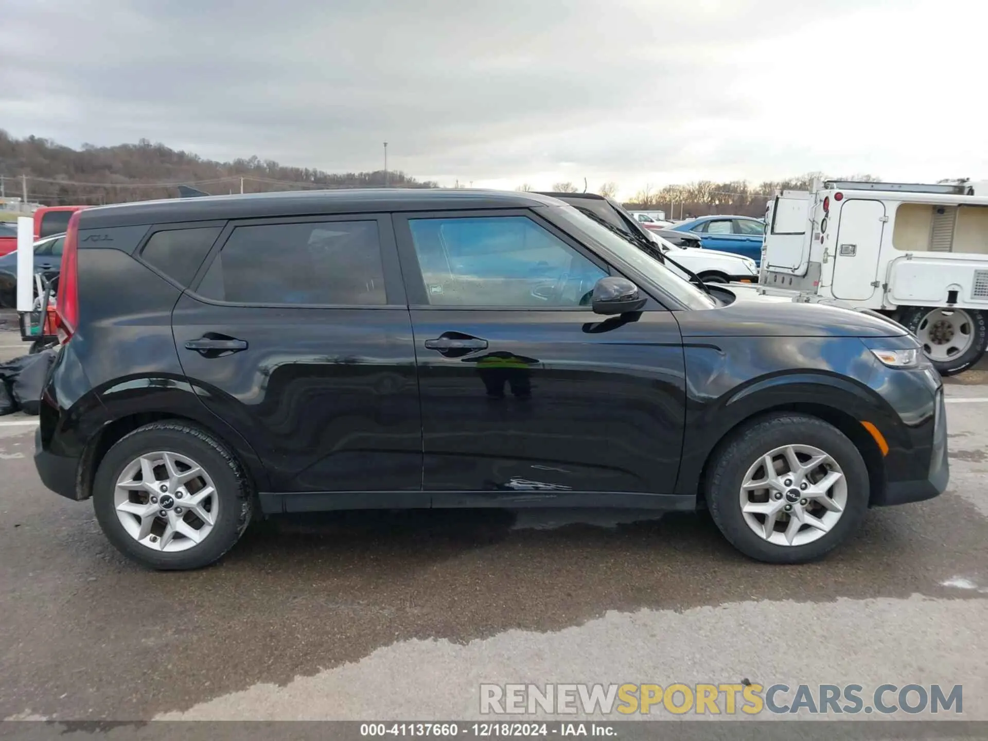 13 fotografías del automóvil dañado KNDJ23AU7N7163132 KIA SOUL 2022