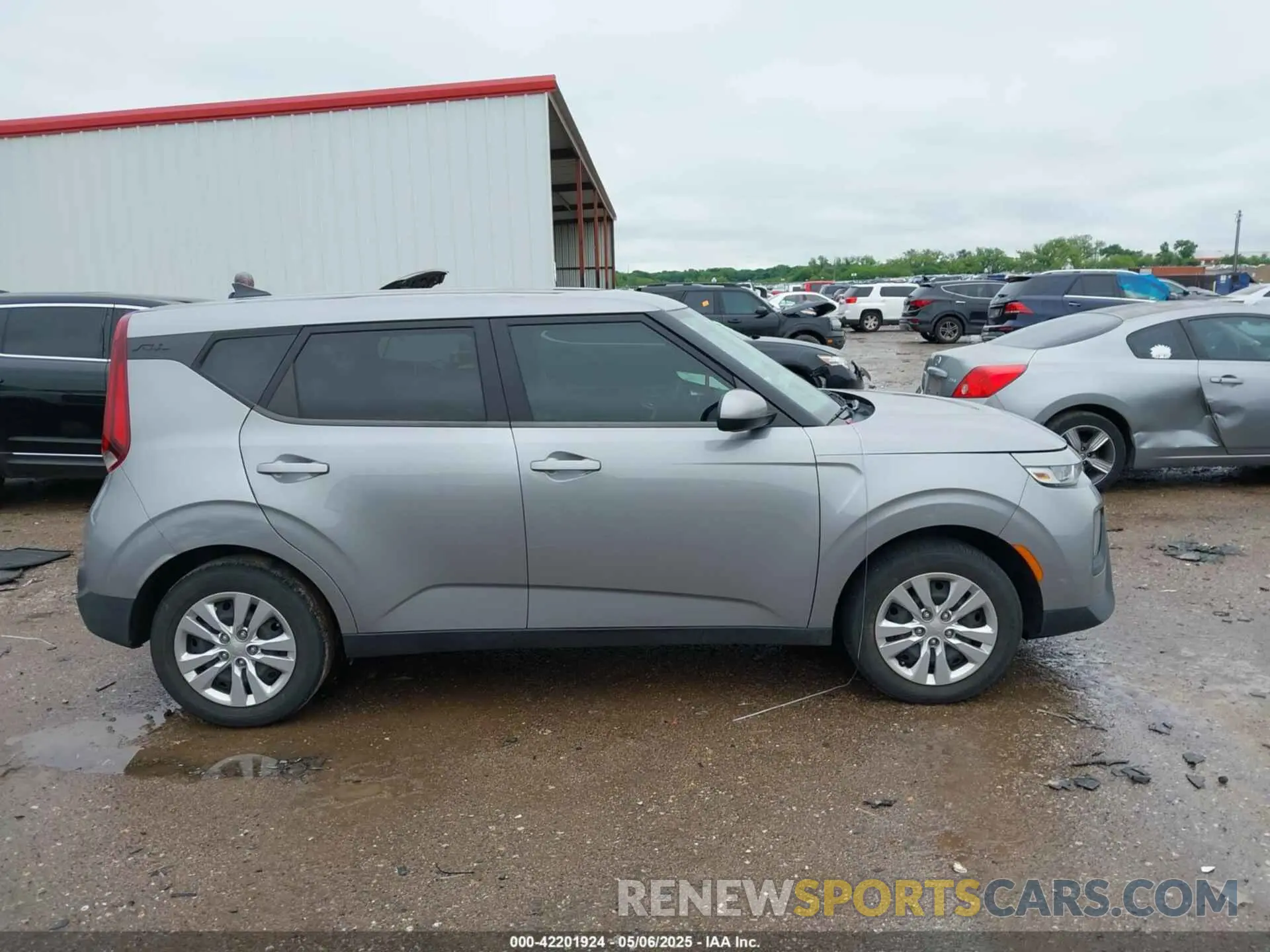 13 fotografías del automóvil dañado KNDJ23AU7N7809978 KIA SOUL 2022