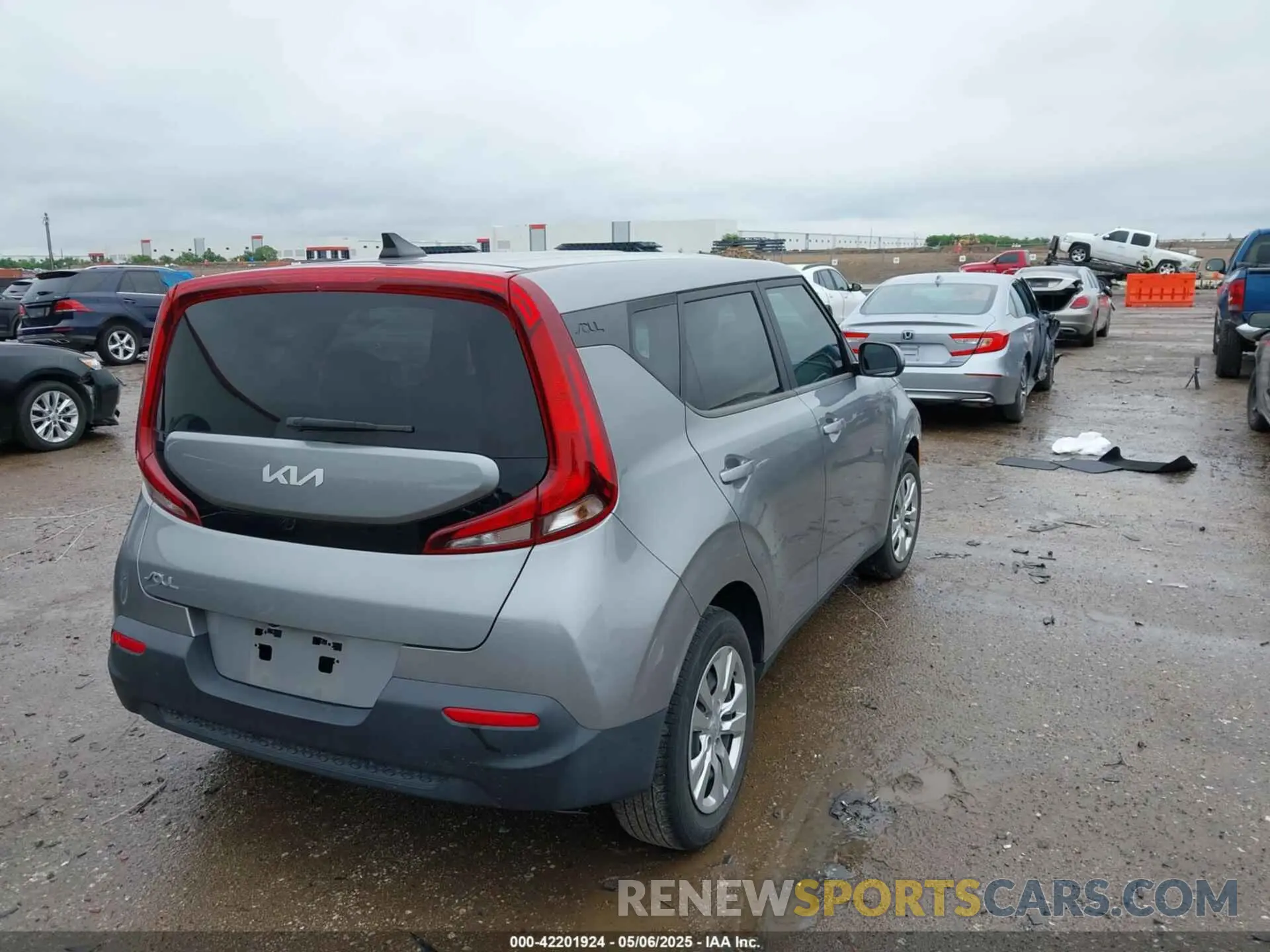 4 fotografías del automóvil dañado KNDJ23AU7N7809978 KIA SOUL 2022