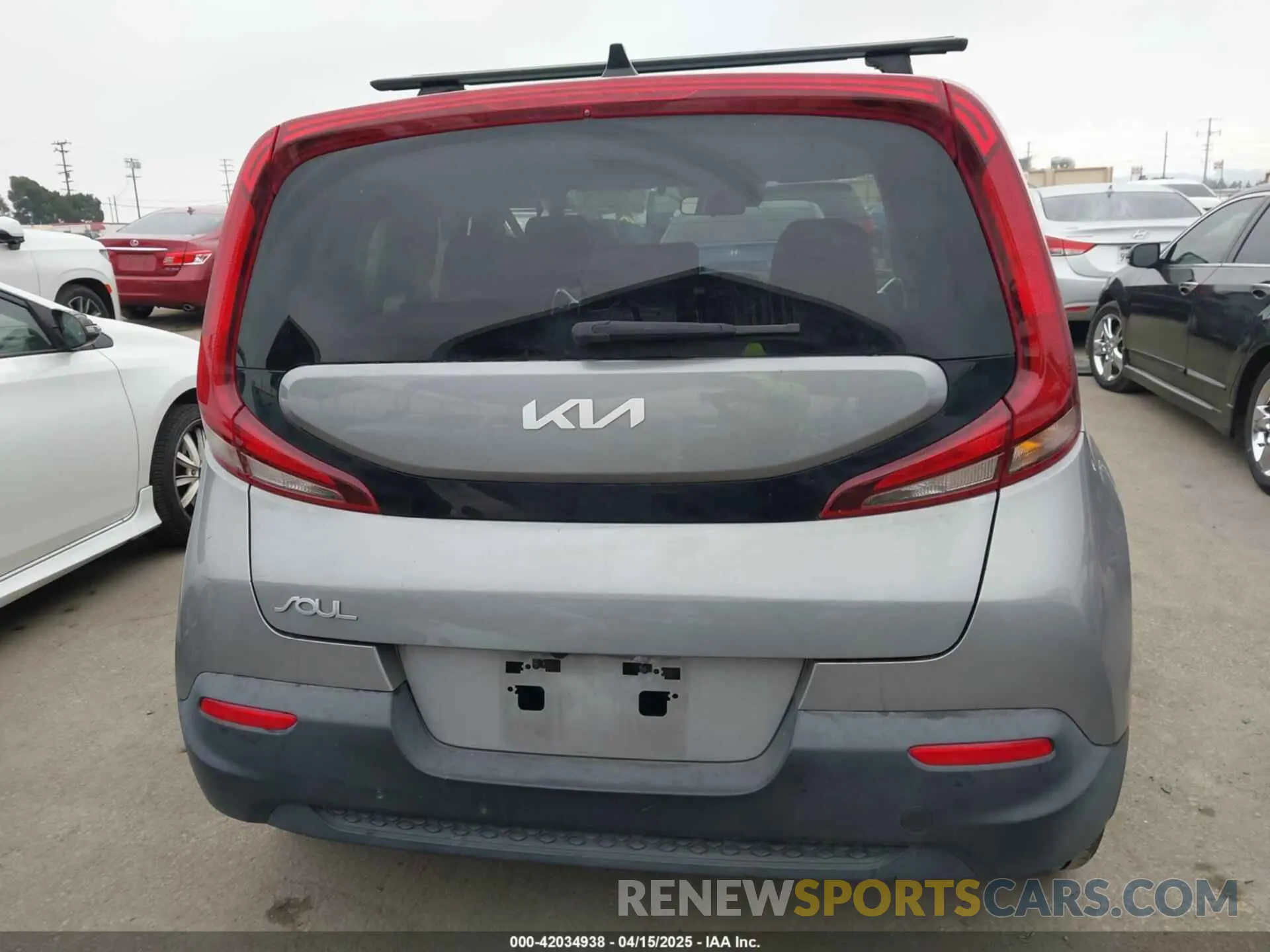 16 fotografías del automóvil dañado KNDJ23AU7N7837120 KIA SOUL 2022