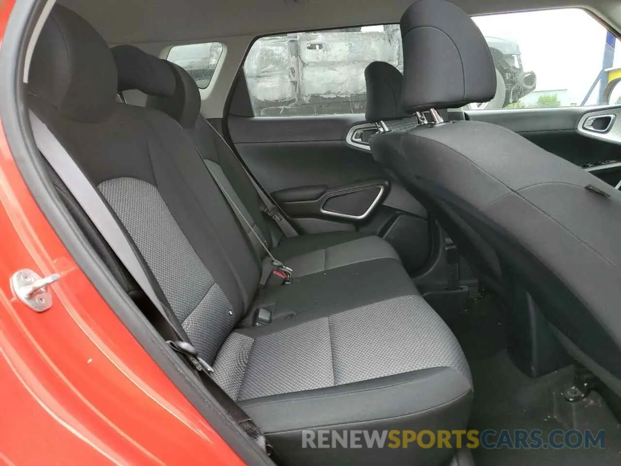 10 fotografías del automóvil dañado KNDJ23AU8N7158876 KIA SOUL 2022