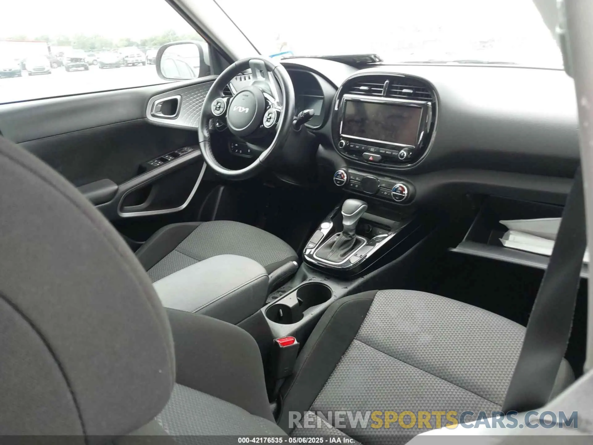 5 fotografías del automóvil dañado KNDJ23AU8N7166024 KIA SOUL 2022