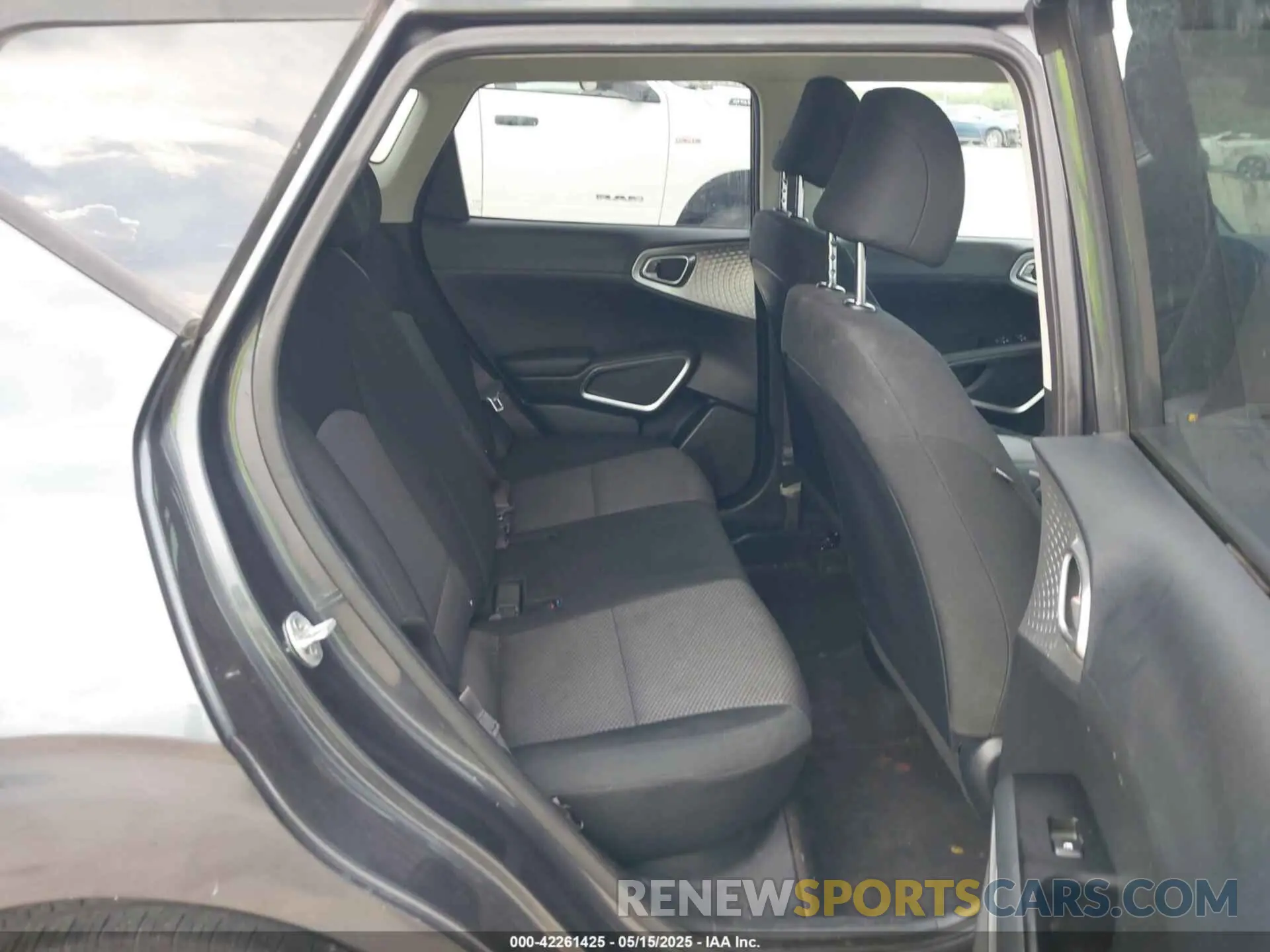 8 fotografías del automóvil dañado KNDJ23AU8N7809794 KIA SOUL 2022