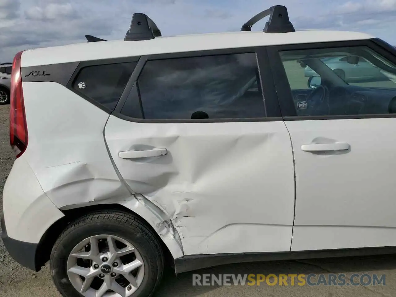 10 fotografías del automóvil dañado KNDJ23AU9N7161320 KIA SOUL 2022