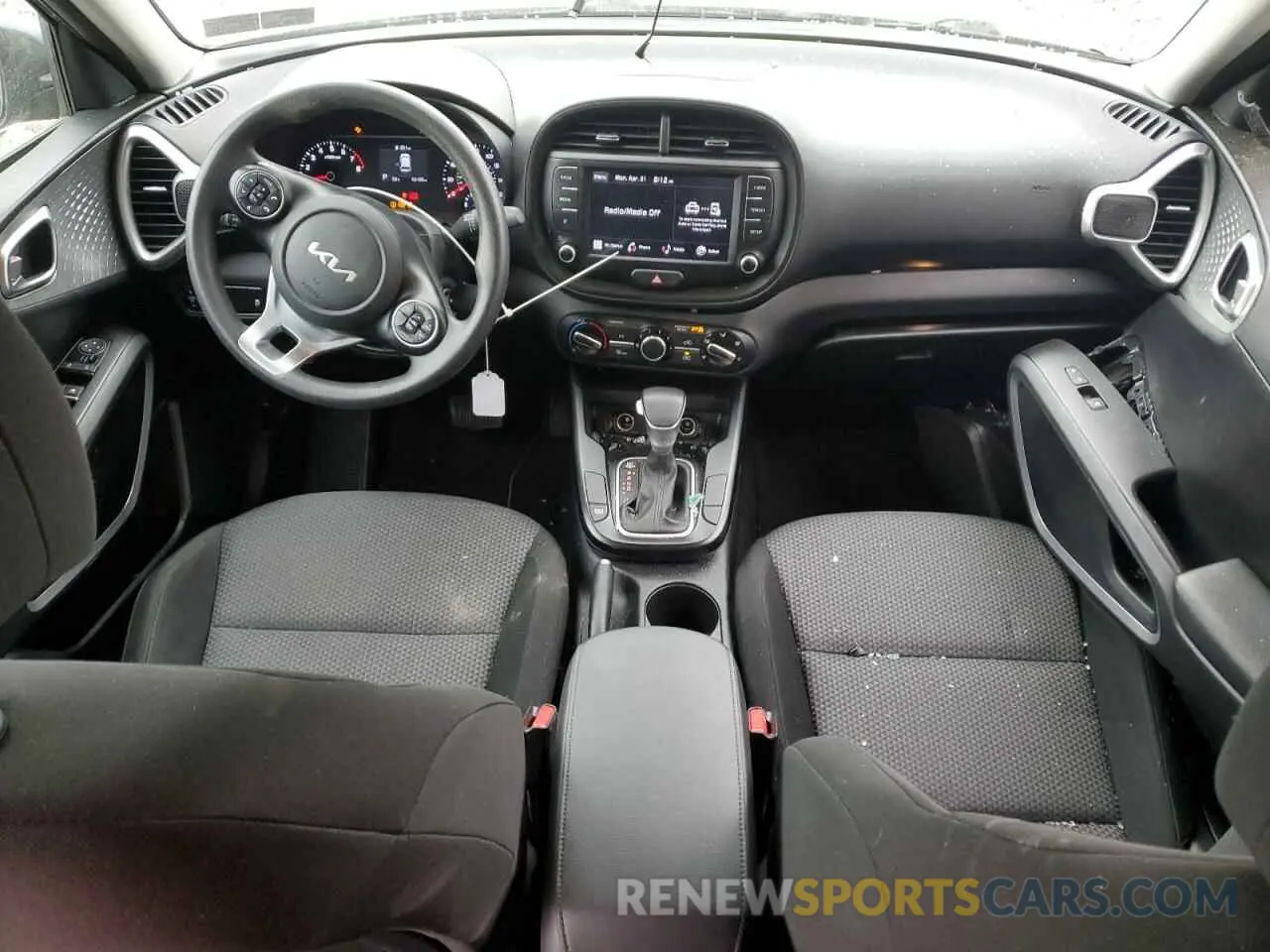 8 fotografías del automóvil dañado KNDJ23AU9N7822084 KIA SOUL 2022