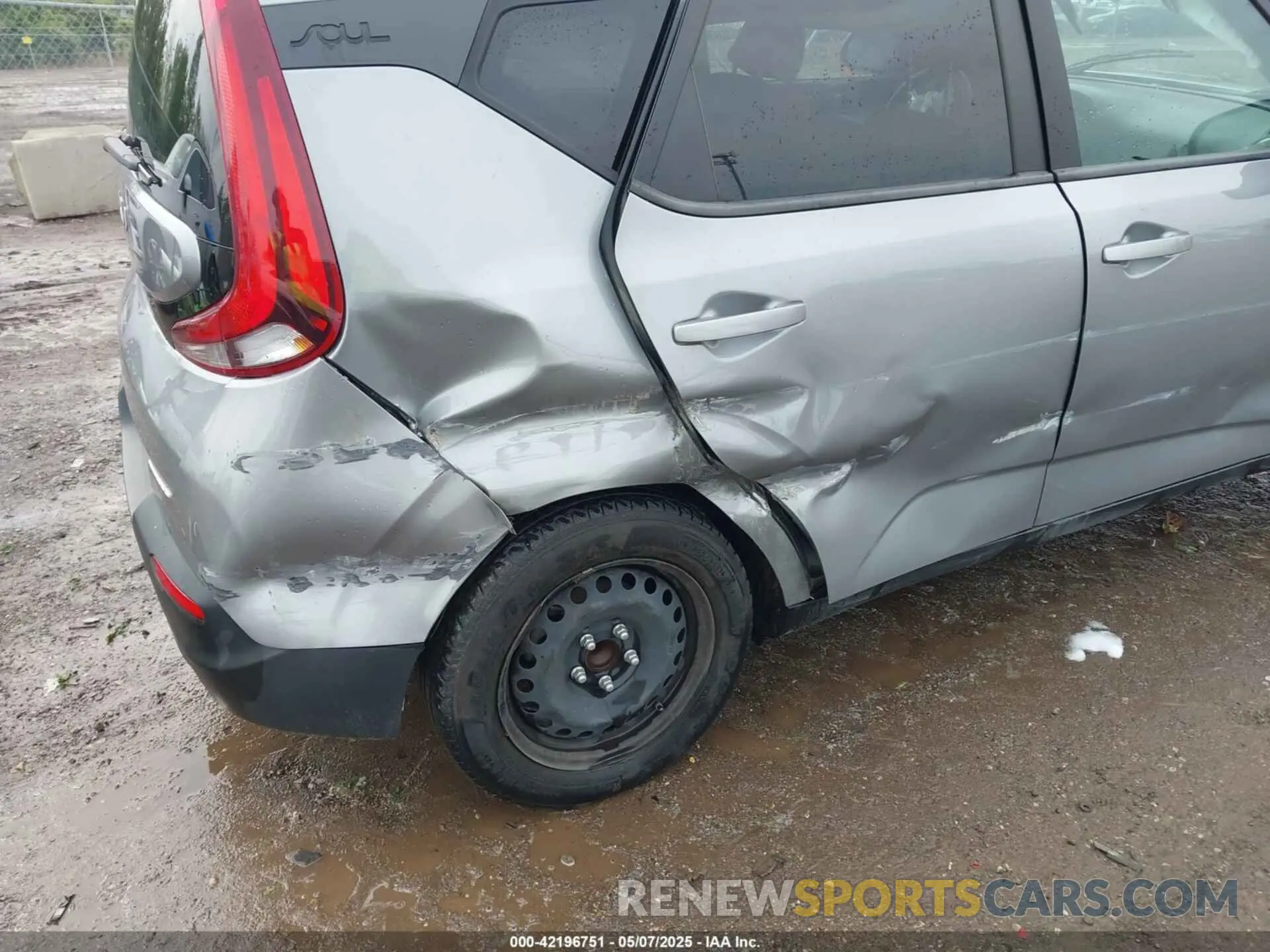 19 fotografías del automóvil dañado KNDJ23AU9N7828340 KIA SOUL 2022