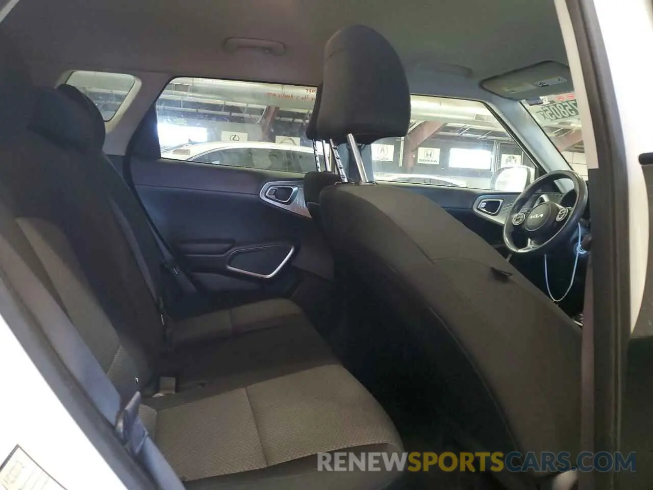 10 fotografías del automóvil dañado KNDJ23AUXN7167711 KIA SOUL 2022