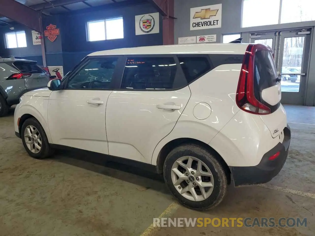 2 fotografías del automóvil dañado KNDJ23AUXN7167711 KIA SOUL 2022