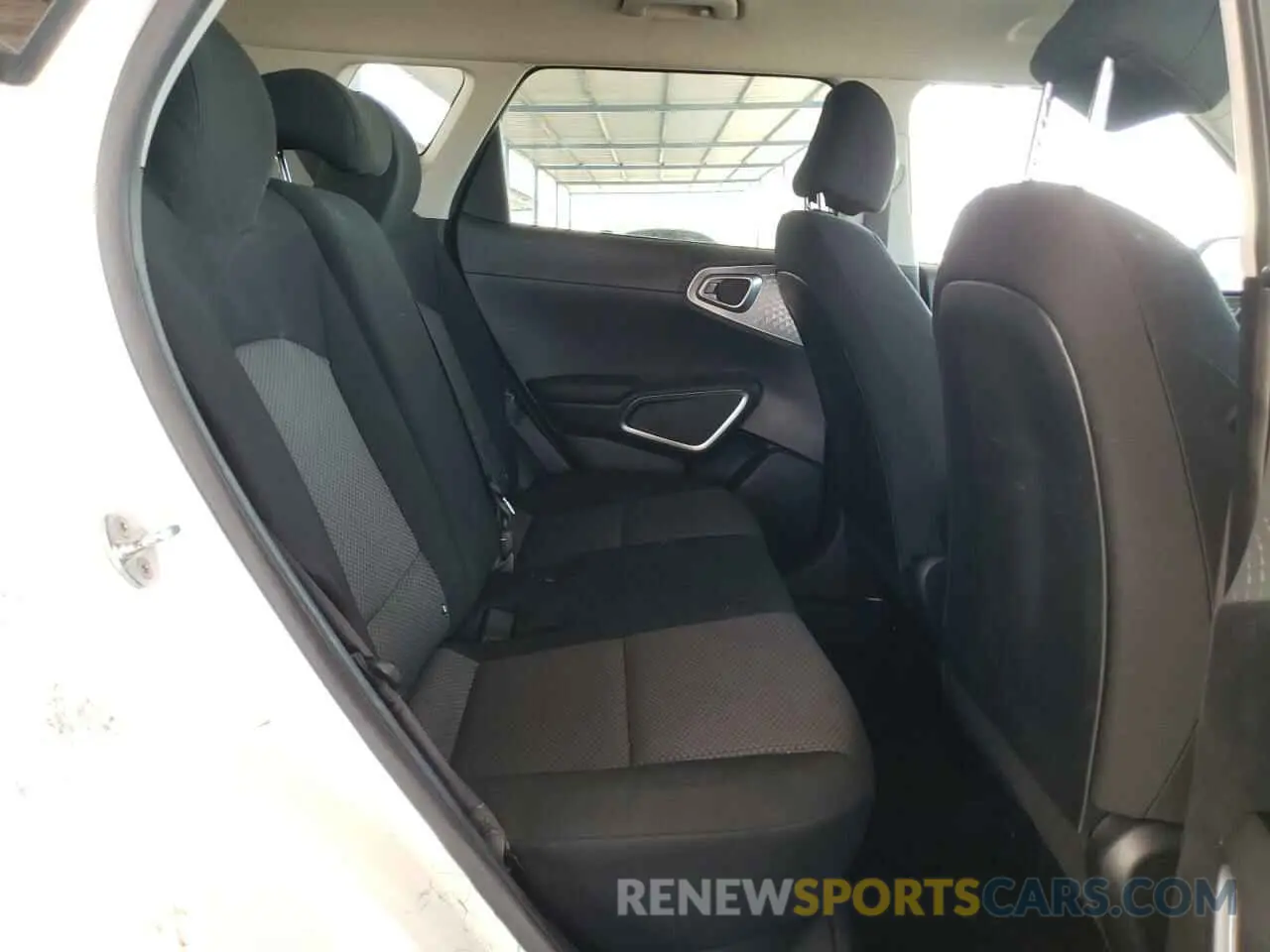 10 fotografías del automóvil dañado KNDJ23AUXN7176179 KIA SOUL 2022