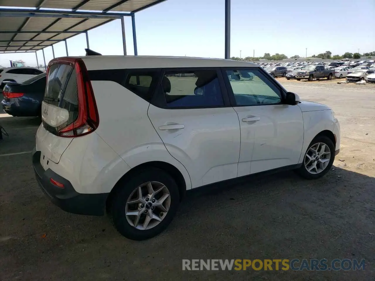 3 fotografías del automóvil dañado KNDJ23AUXN7176179 KIA SOUL 2022