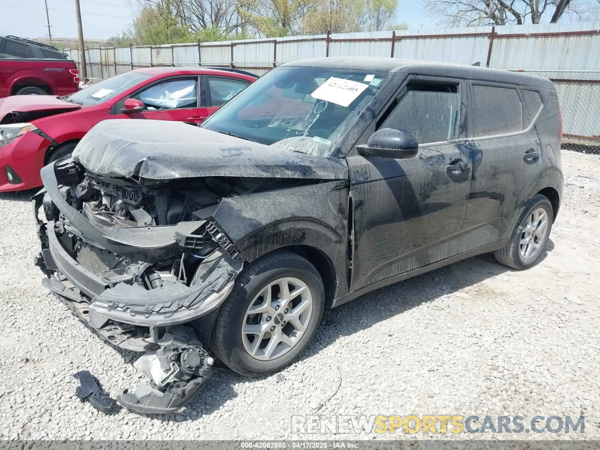 2 fotografías del automóvil dañado KNDJ23AUXN7804564 KIA SOUL 2022