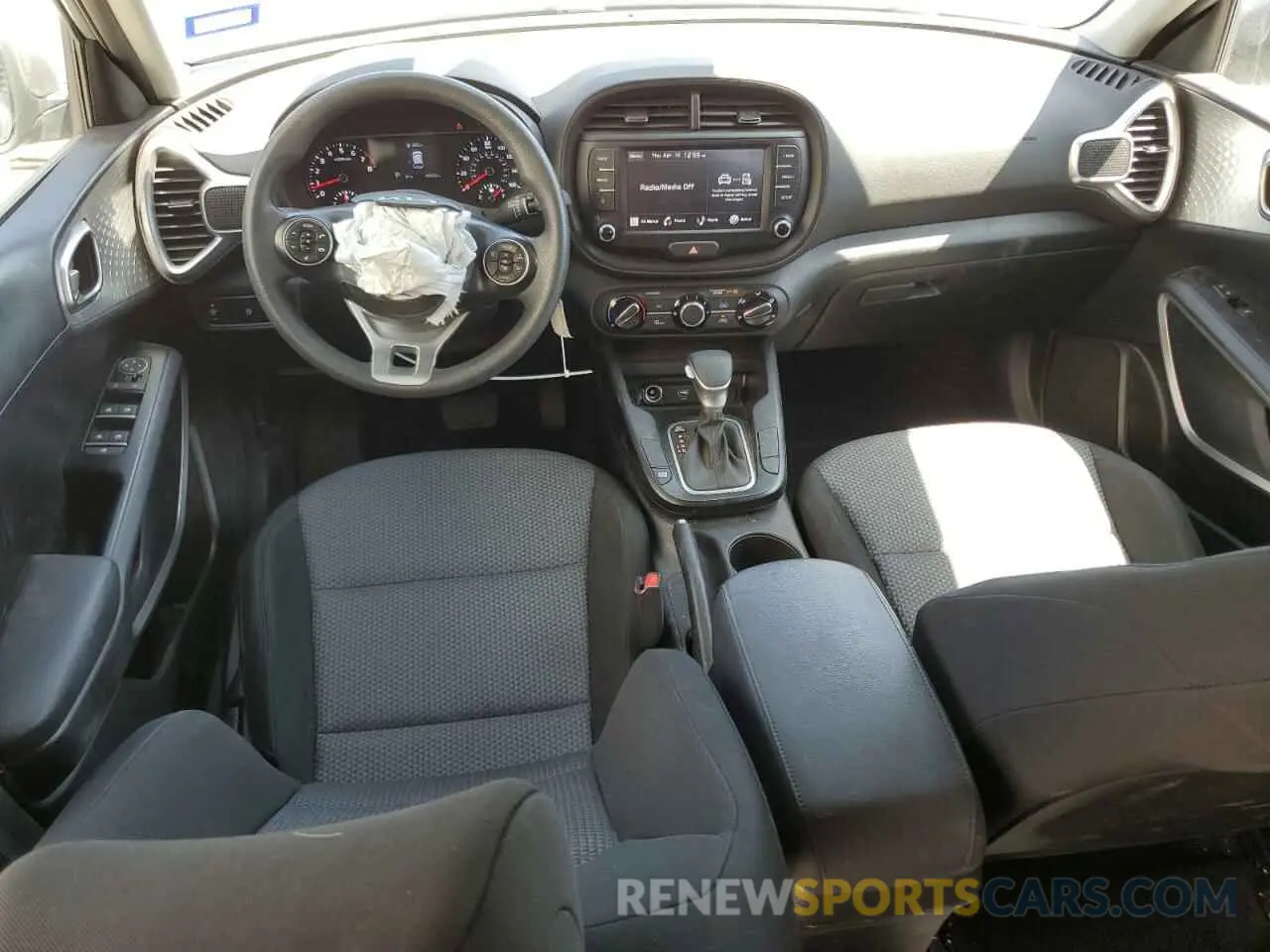 8 fotografías del automóvil dañado KNDJ23AUXN7824183 KIA SOUL 2022