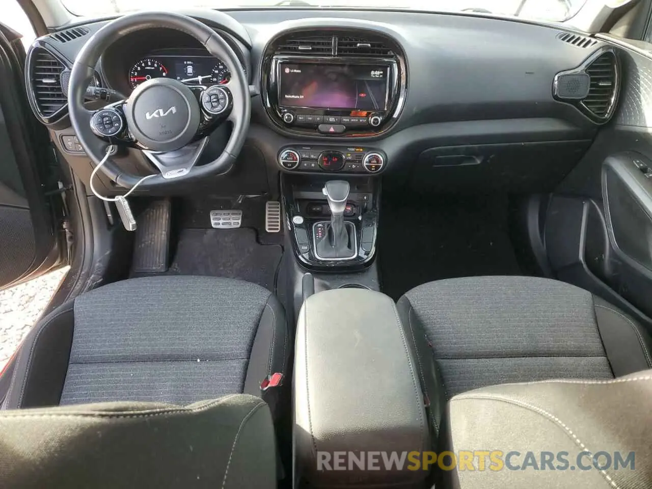 8 fotografías del automóvil dañado KNDJ63AU1N7824643 KIA SOUL 2022