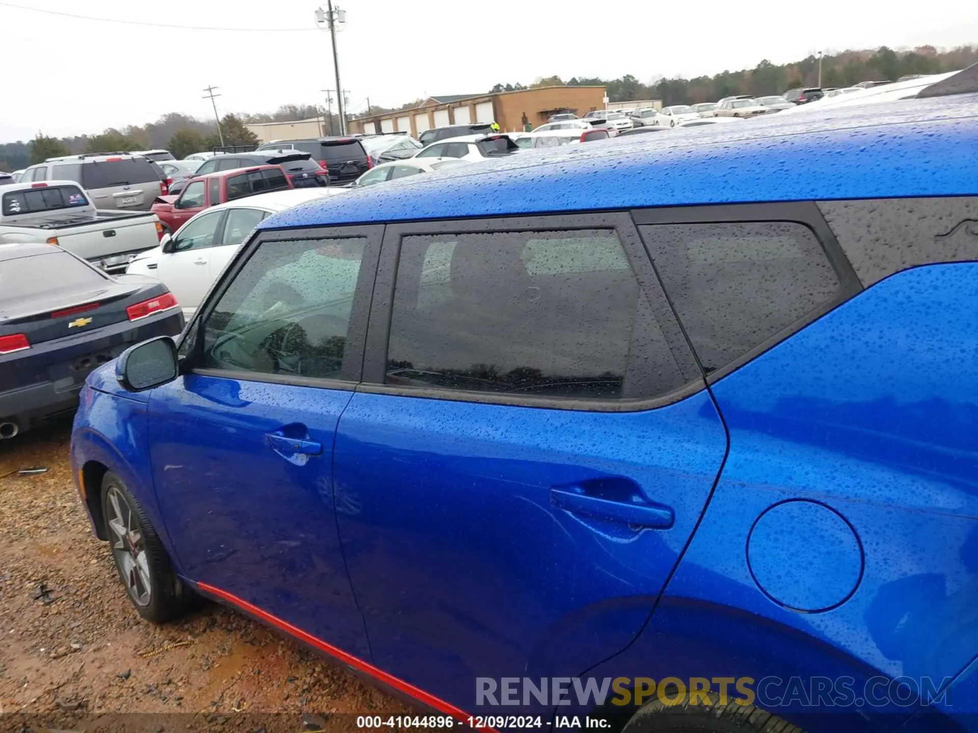 13 fotografías del automóvil dañado KNDJ63AU3N7800697 KIA SOUL 2022
