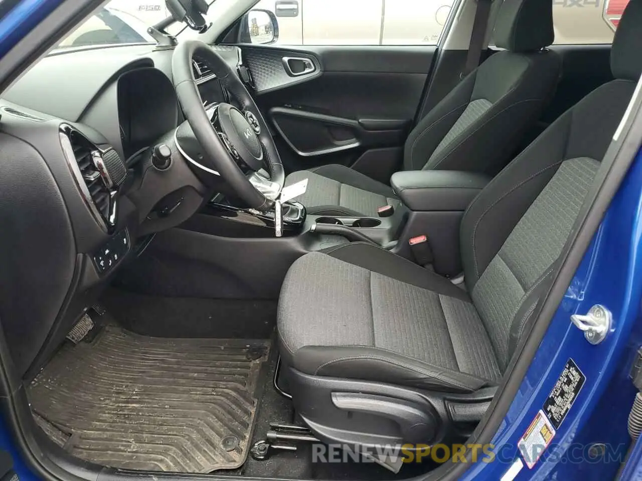 7 fotografías del automóvil dañado KNDJ63AU7N7816529 KIA SOUL 2022
