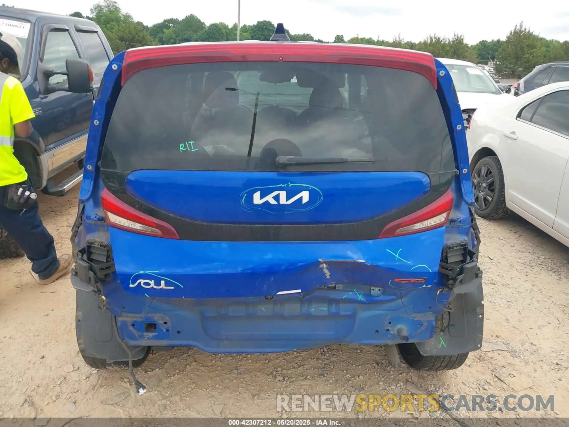 16 fotografías del automóvil dañado KNDJ63AU8N7818208 KIA SOUL 2022