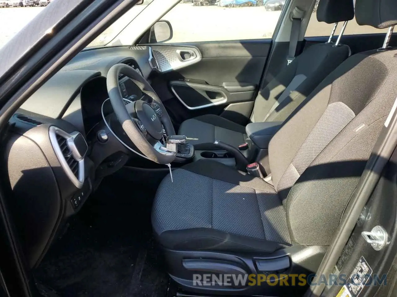 7 fotografías del automóvil dañado KNDJ23AU0P7204915 KIA SOUL 2023